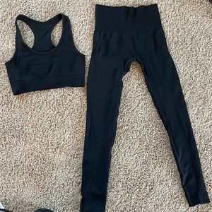 Black workout set